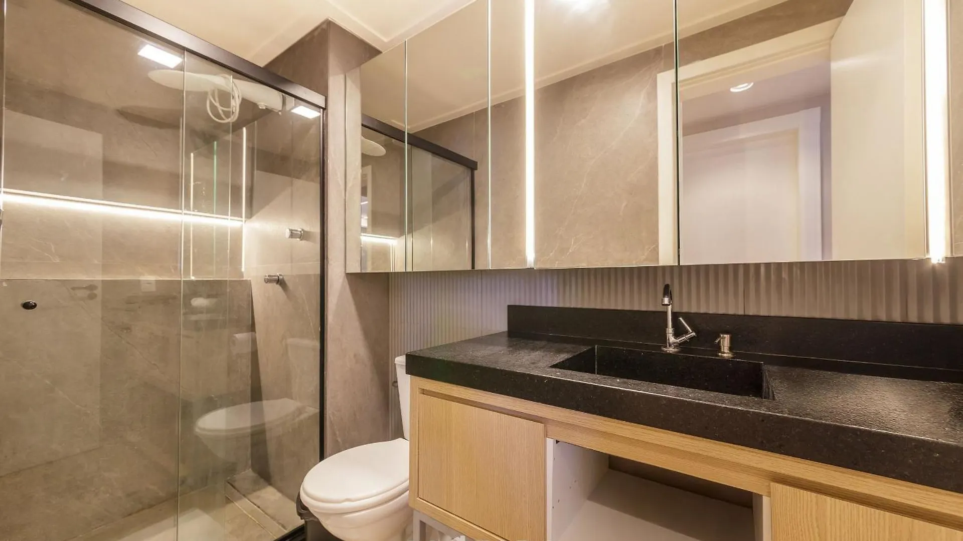 Sobrado Com Area Gourmet A Apenas 10Min Do Mar Osh Apartamento Florianópolis